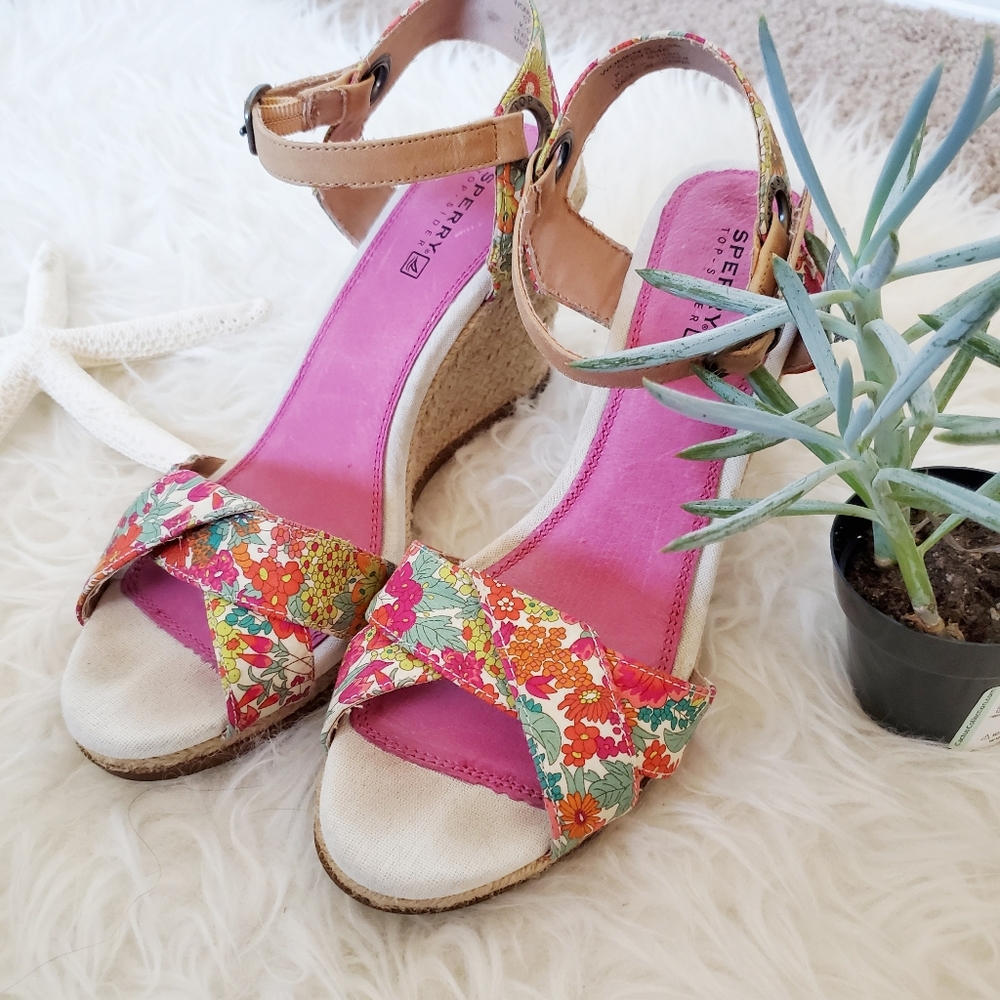 Sperry Floral Heeled Wedges Size 7.5 Pink Leather